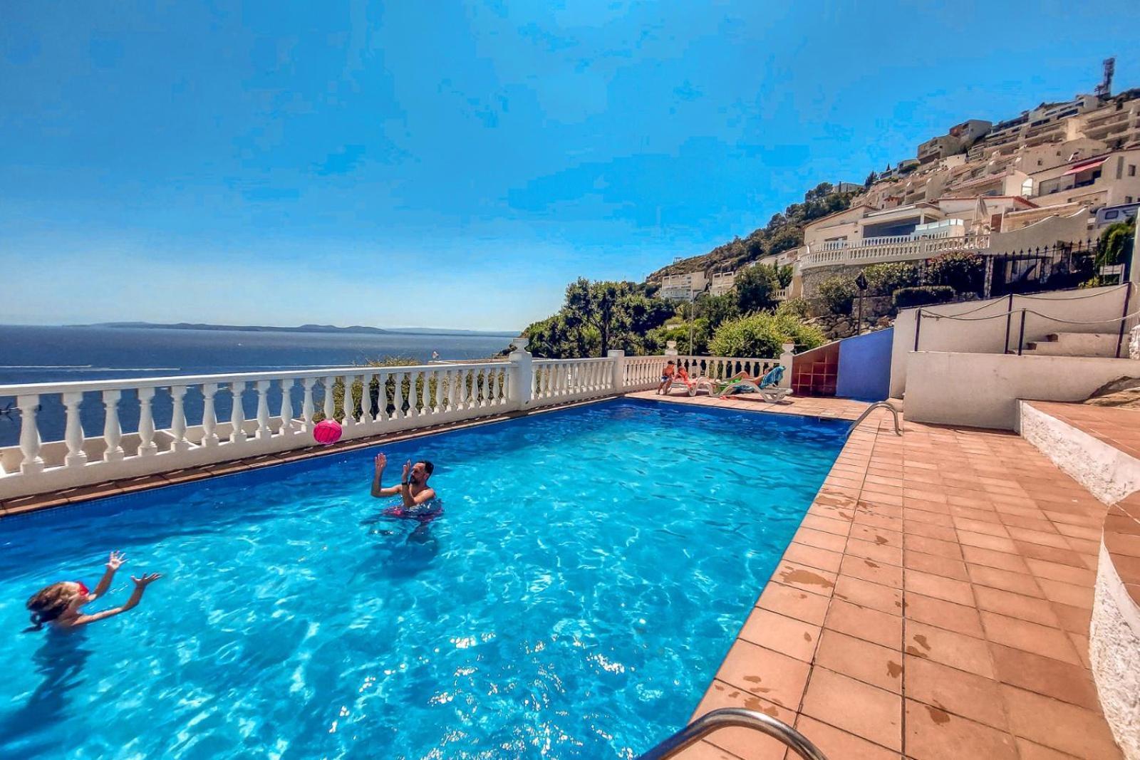 Villa Buraux III Roses Exterior photo